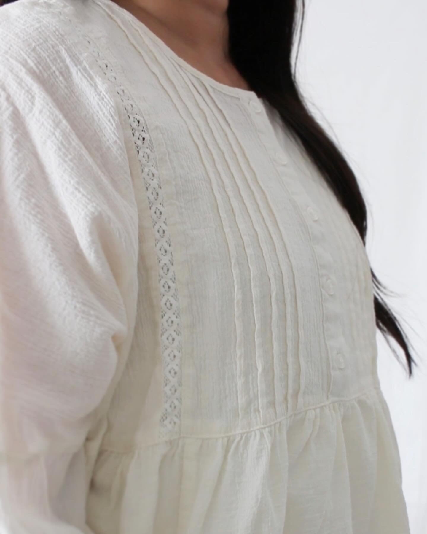 Lilias Blouse in Bavarian Cream