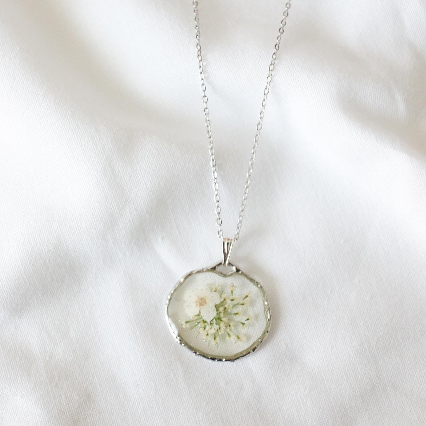 The Trouvaille White Narcissus Necklace in Silver