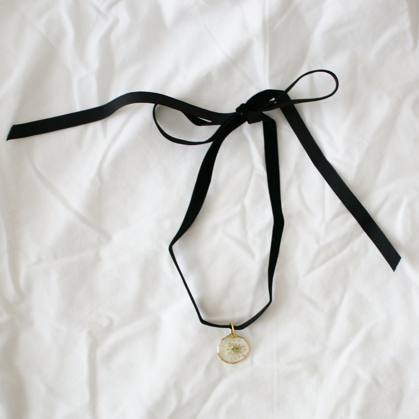 Queen Anne's lace Choker