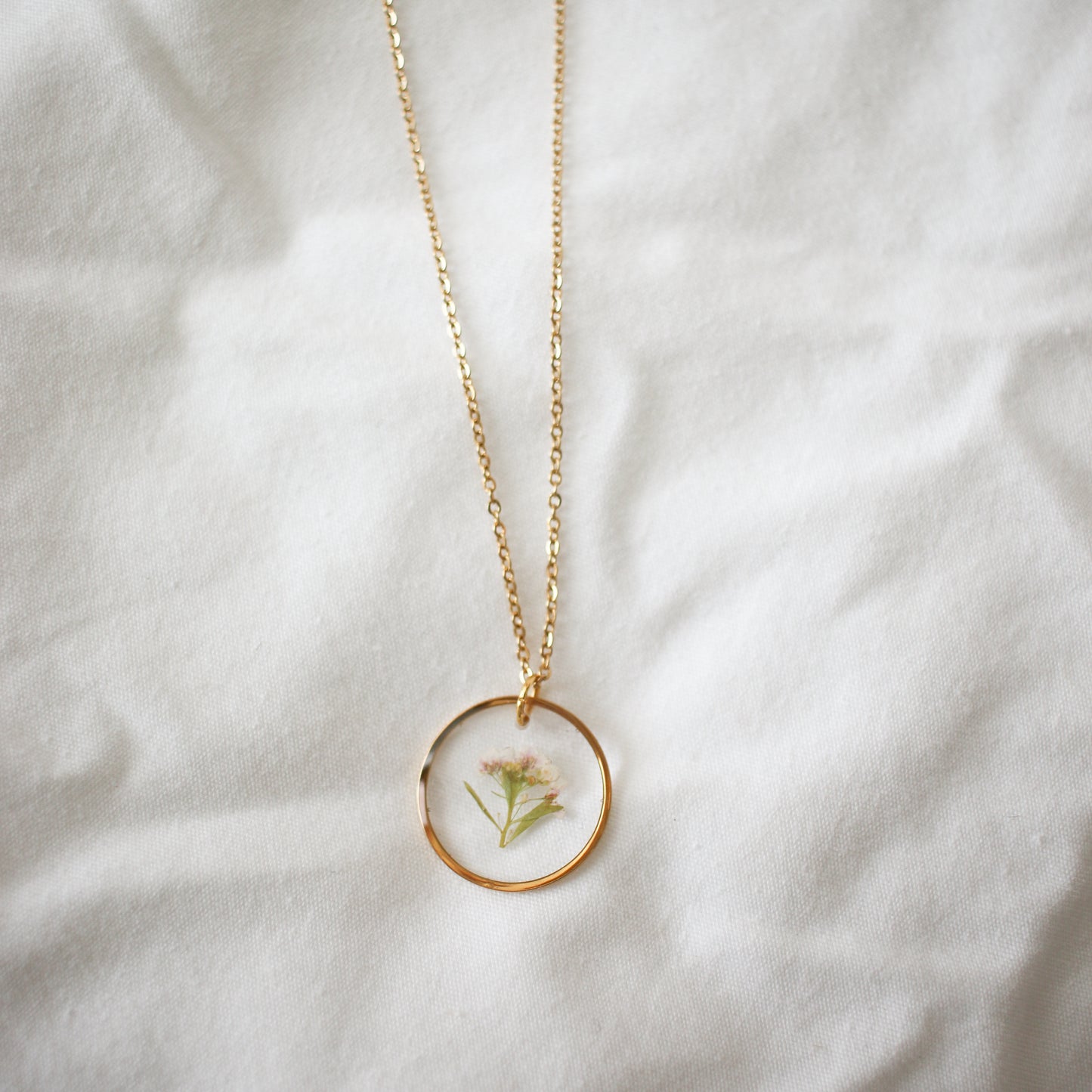 Circle Necklace with Sweet Alyssum