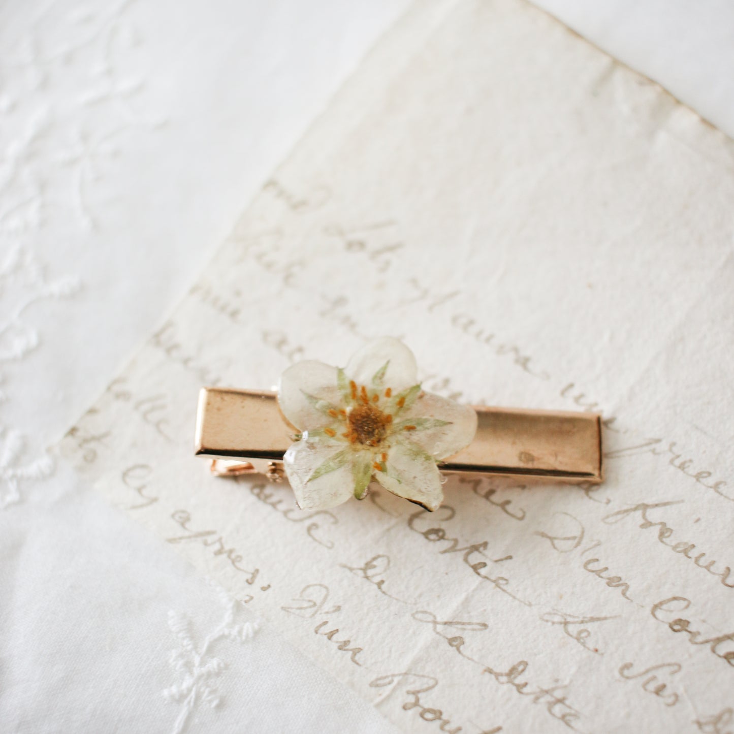 Petite Garden Hair Clip in Antique White