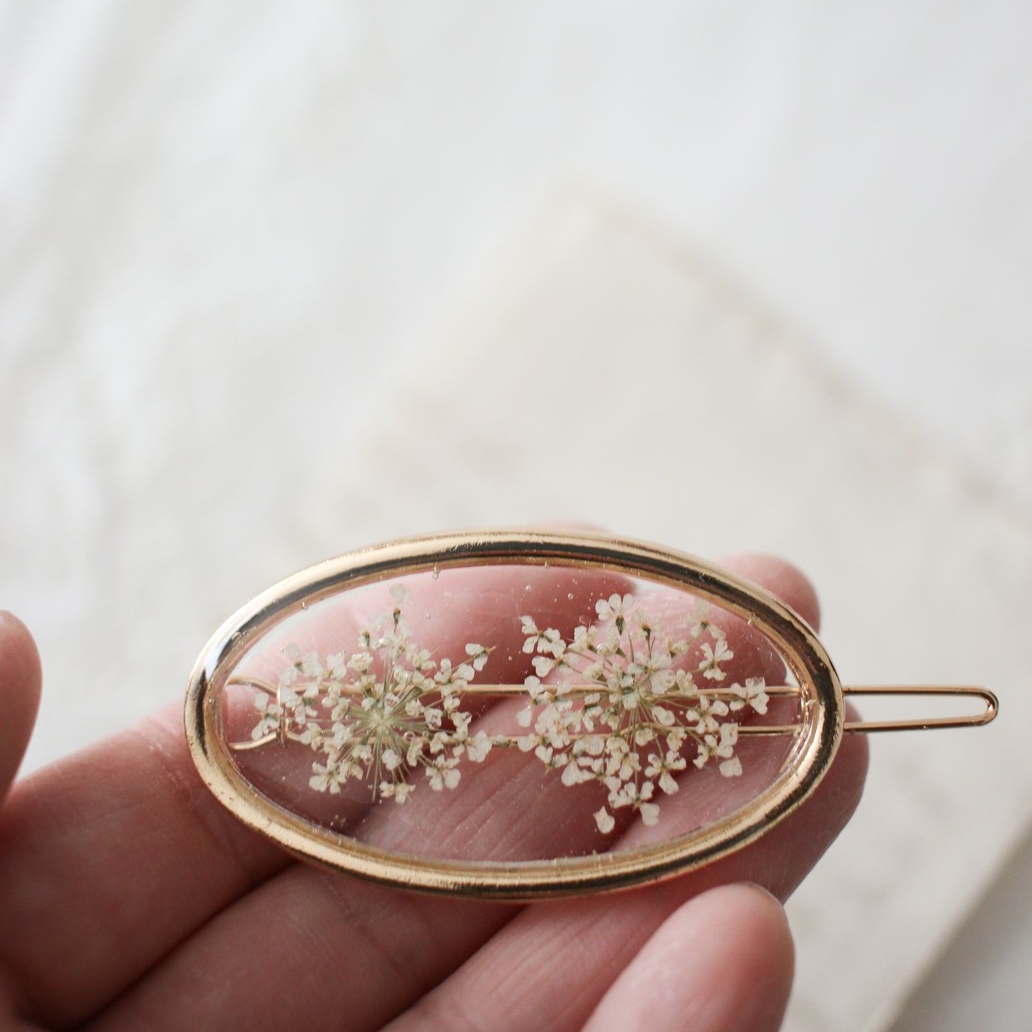 Garden Hair Clip Oval in Antique White