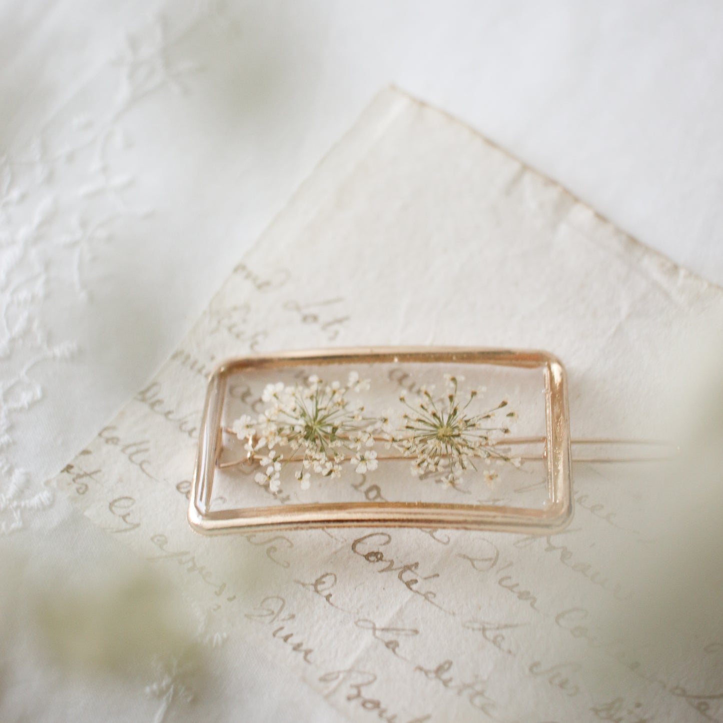 Garden Hair Clip in Antique White
