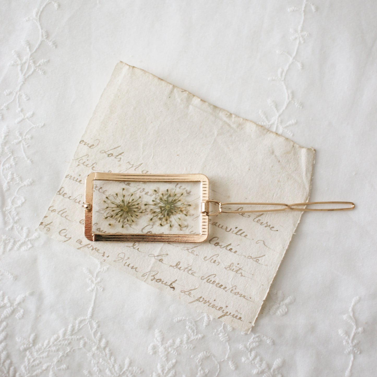 Garden Hair Clip in Antique White