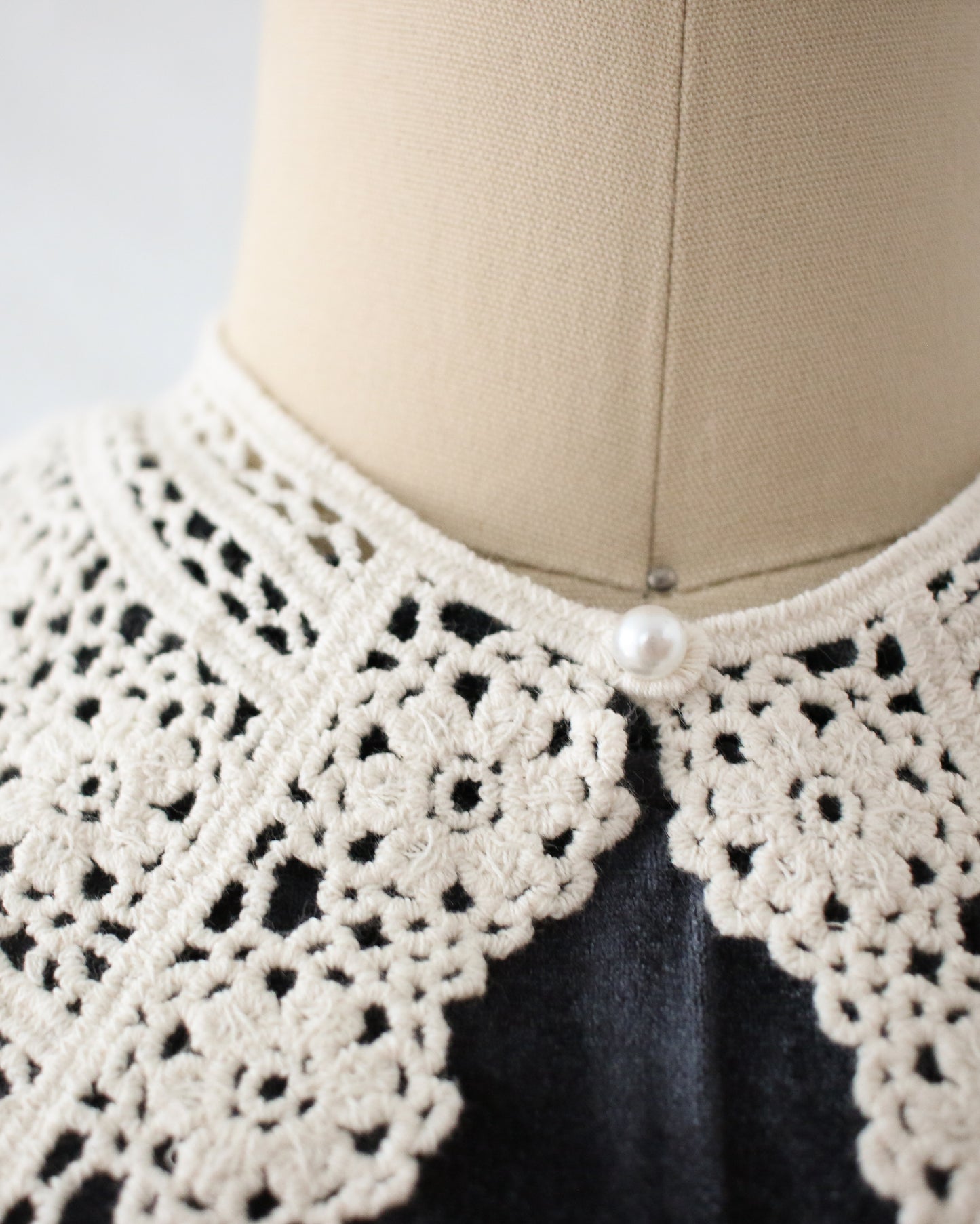 Basildon Park Lace Collar