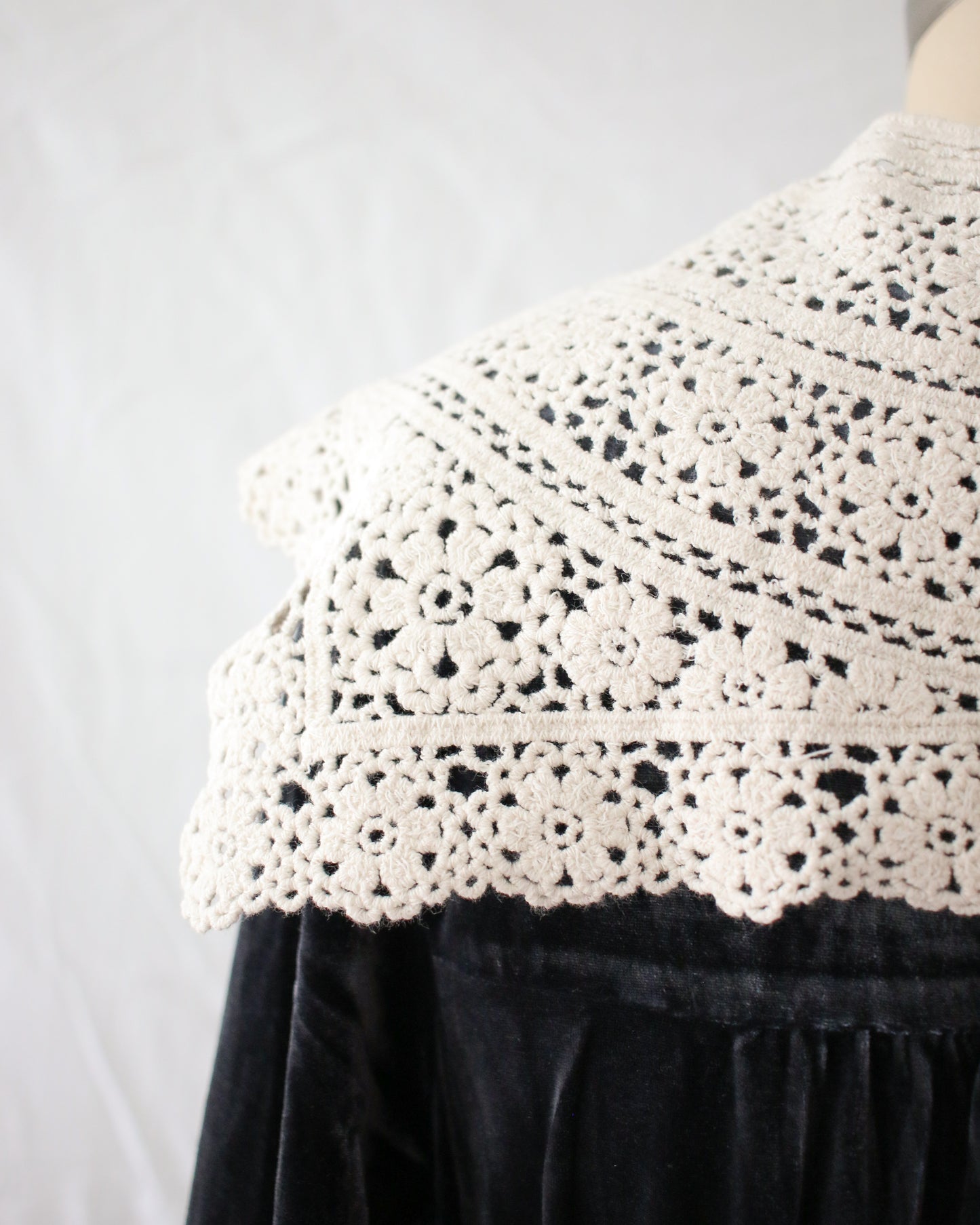 Basildon Park Lace Collar