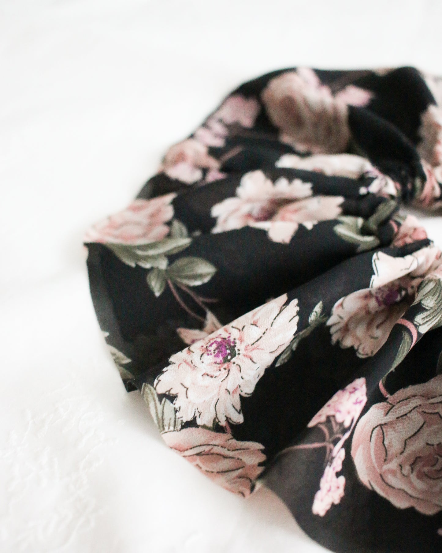 Elizabeth Oversized Scrunchie