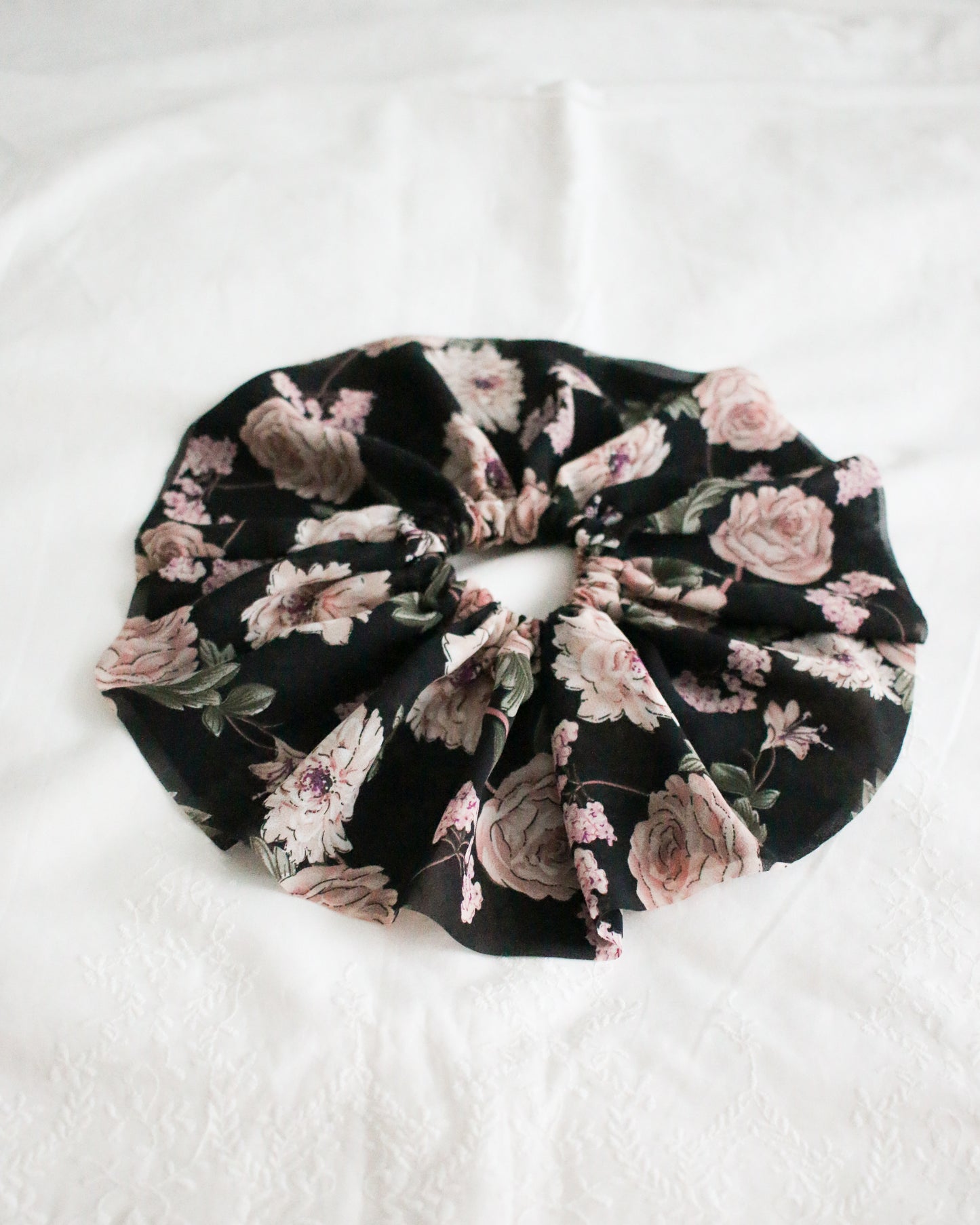 Elizabeth Oversized Scrunchie