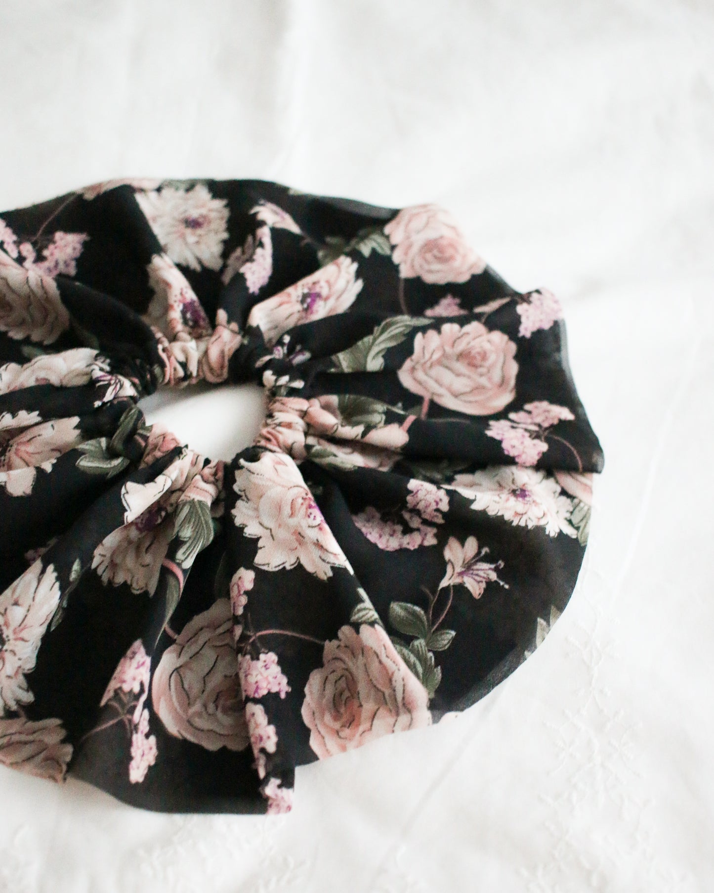 Elizabeth Oversized Scrunchie