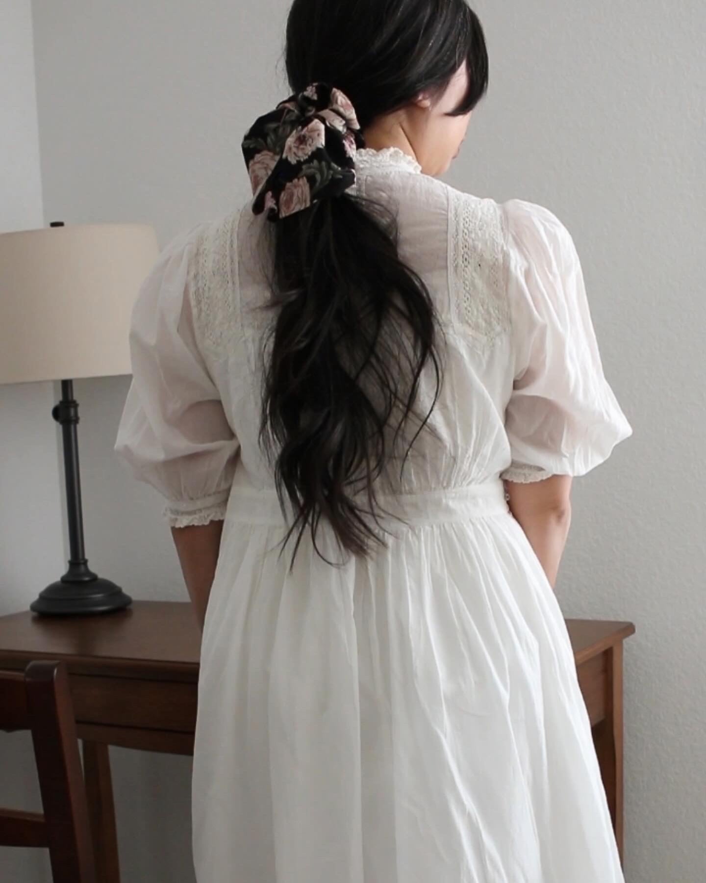 Elizabeth Oversized Scrunchie