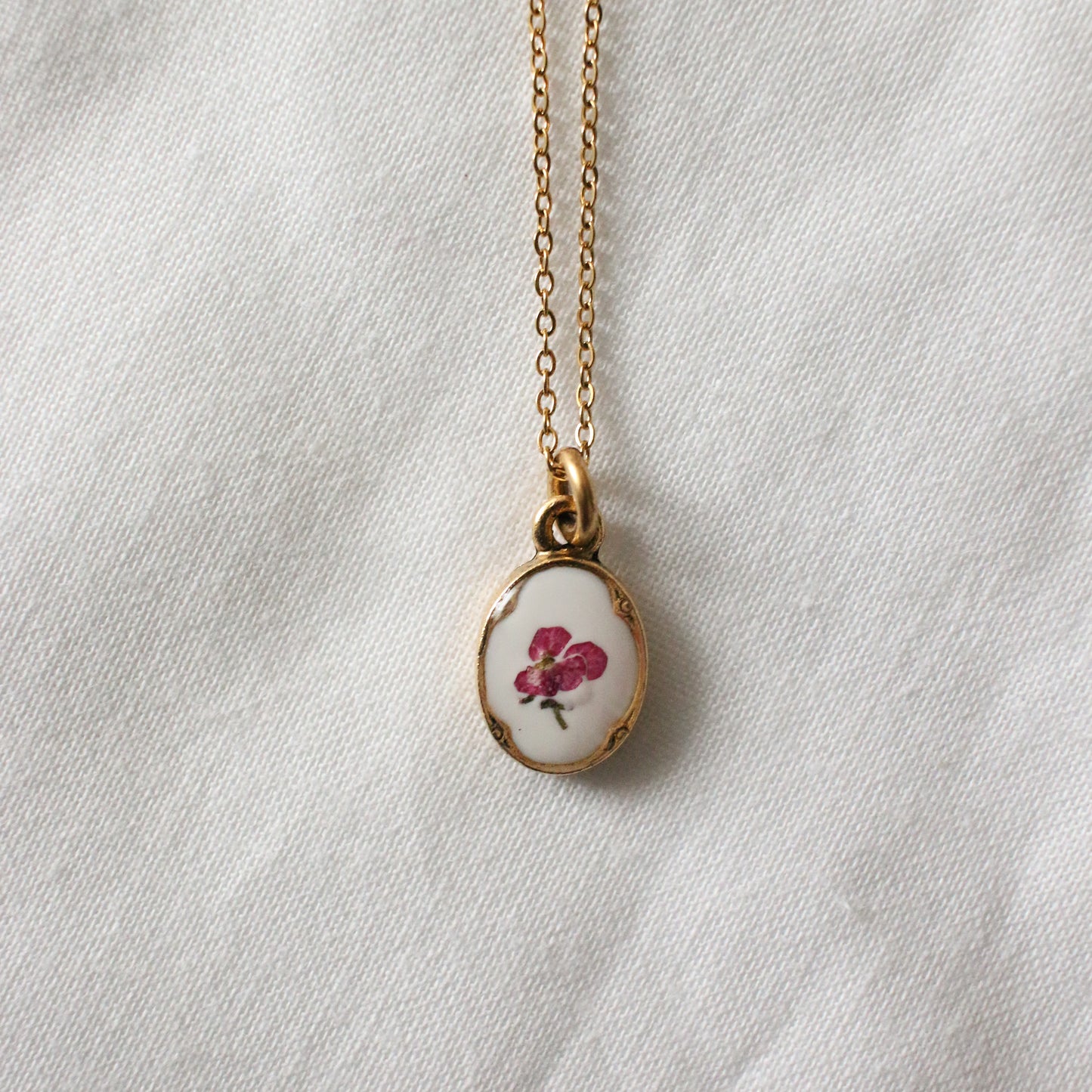Imperfect Diana with Pink Alyssum