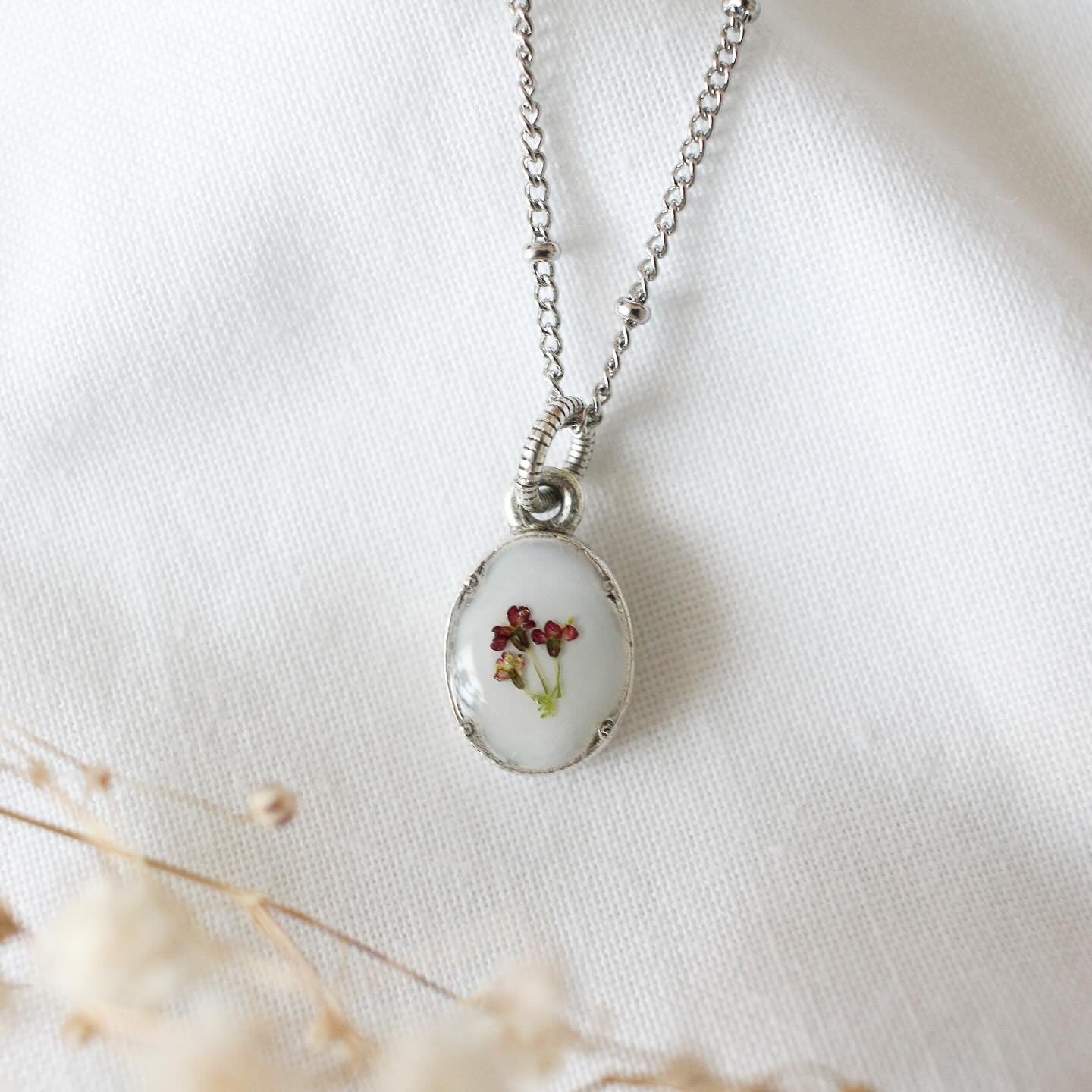 Diana Oval Necklace in Silver