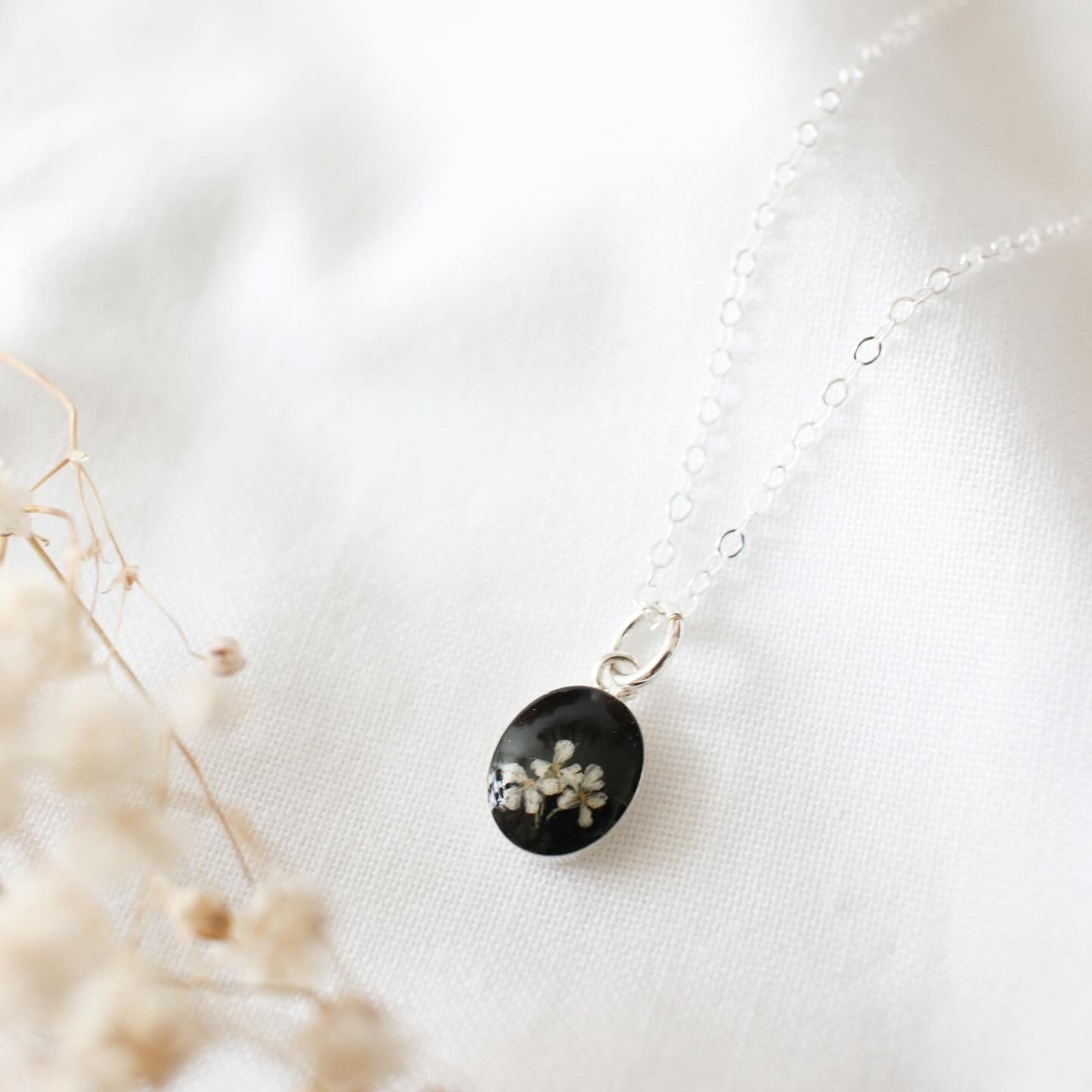 Silver Fleurs Oval Necklace