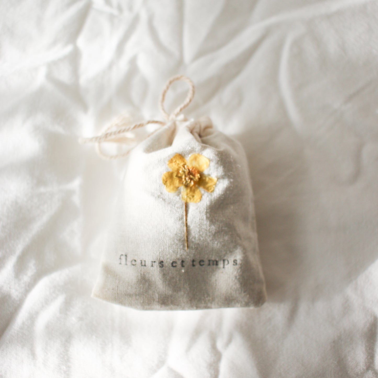 Pressed flower lavender sachet