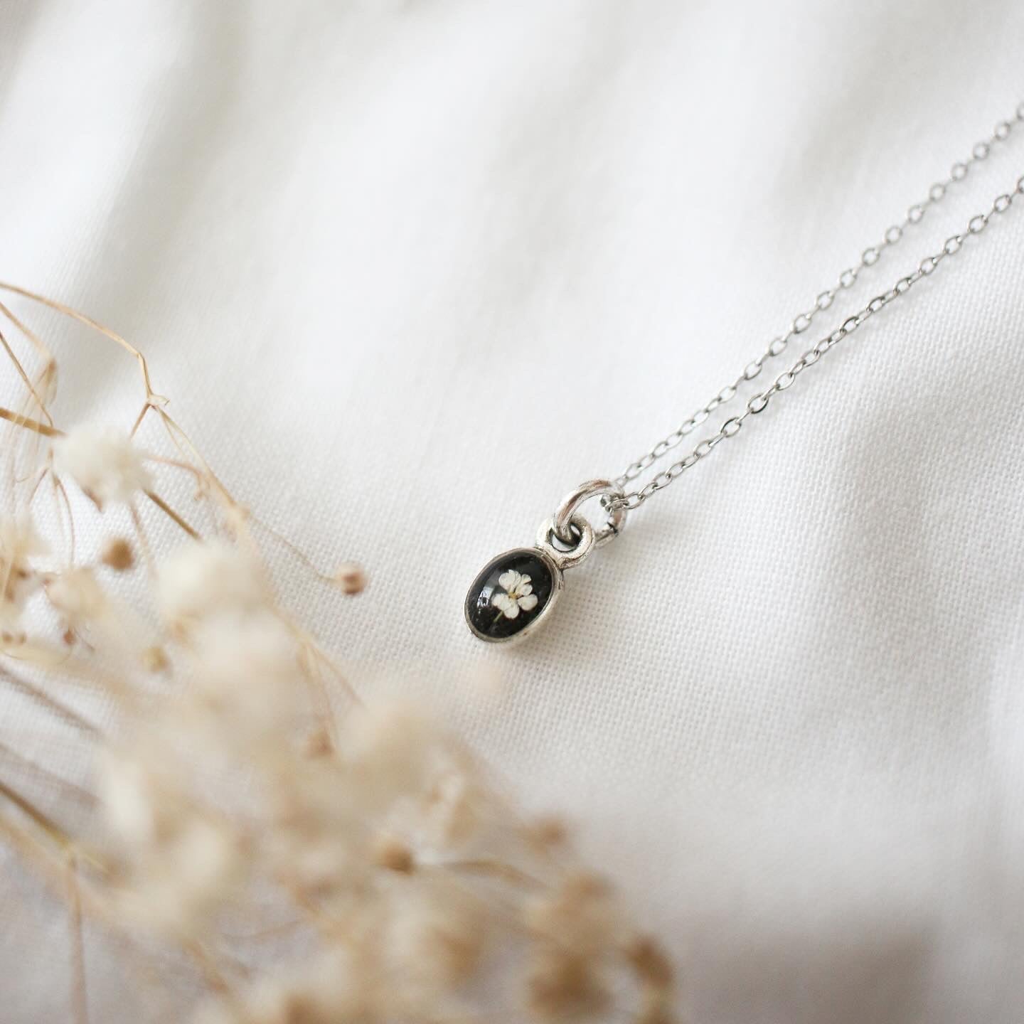 Demi Brooke Necklace in Silver
