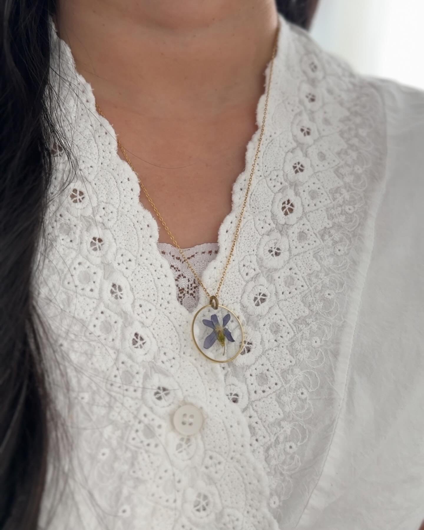 Pemberley Garden Necklace (Violet Flower)