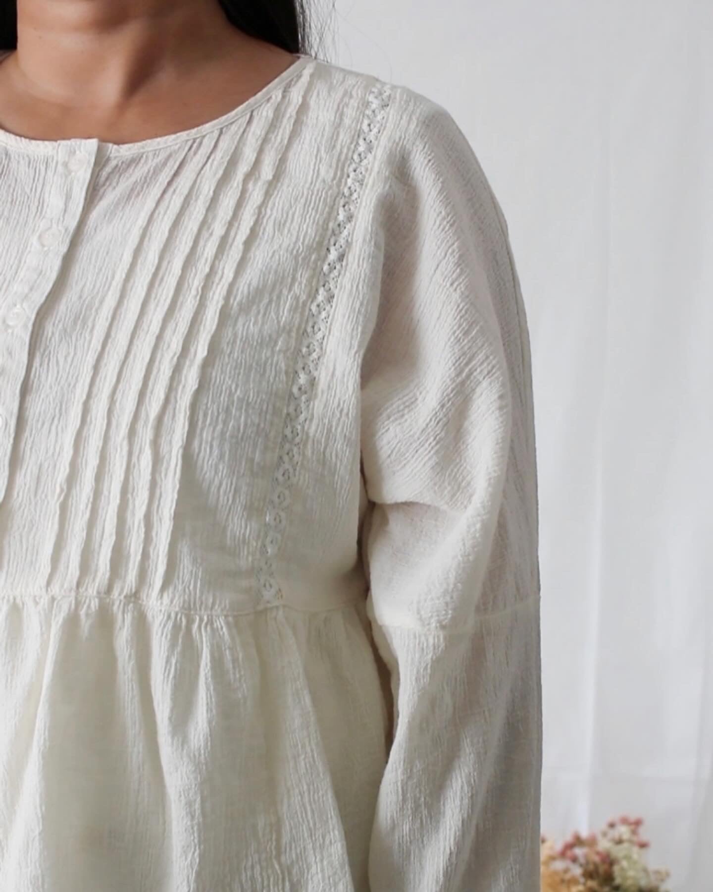 Lilias Blouse in Bavarian Cream