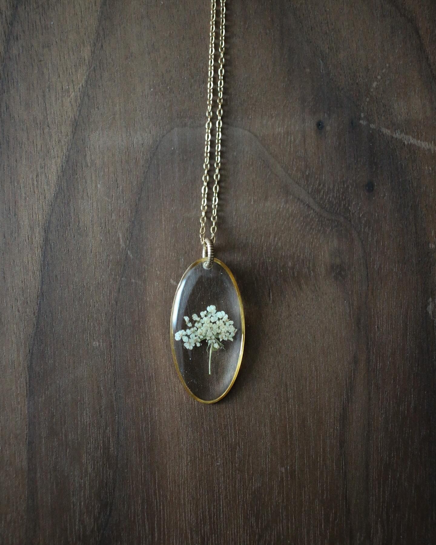 Pemberley Garden Necklace (Queen Anne's lace)
