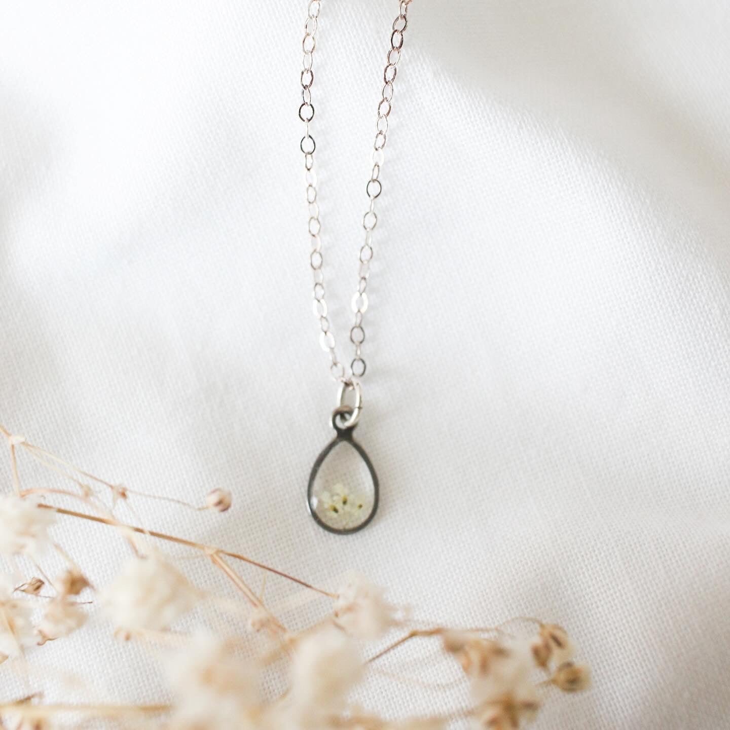 Silver Raindrop Queen Anne's Lace Necklace