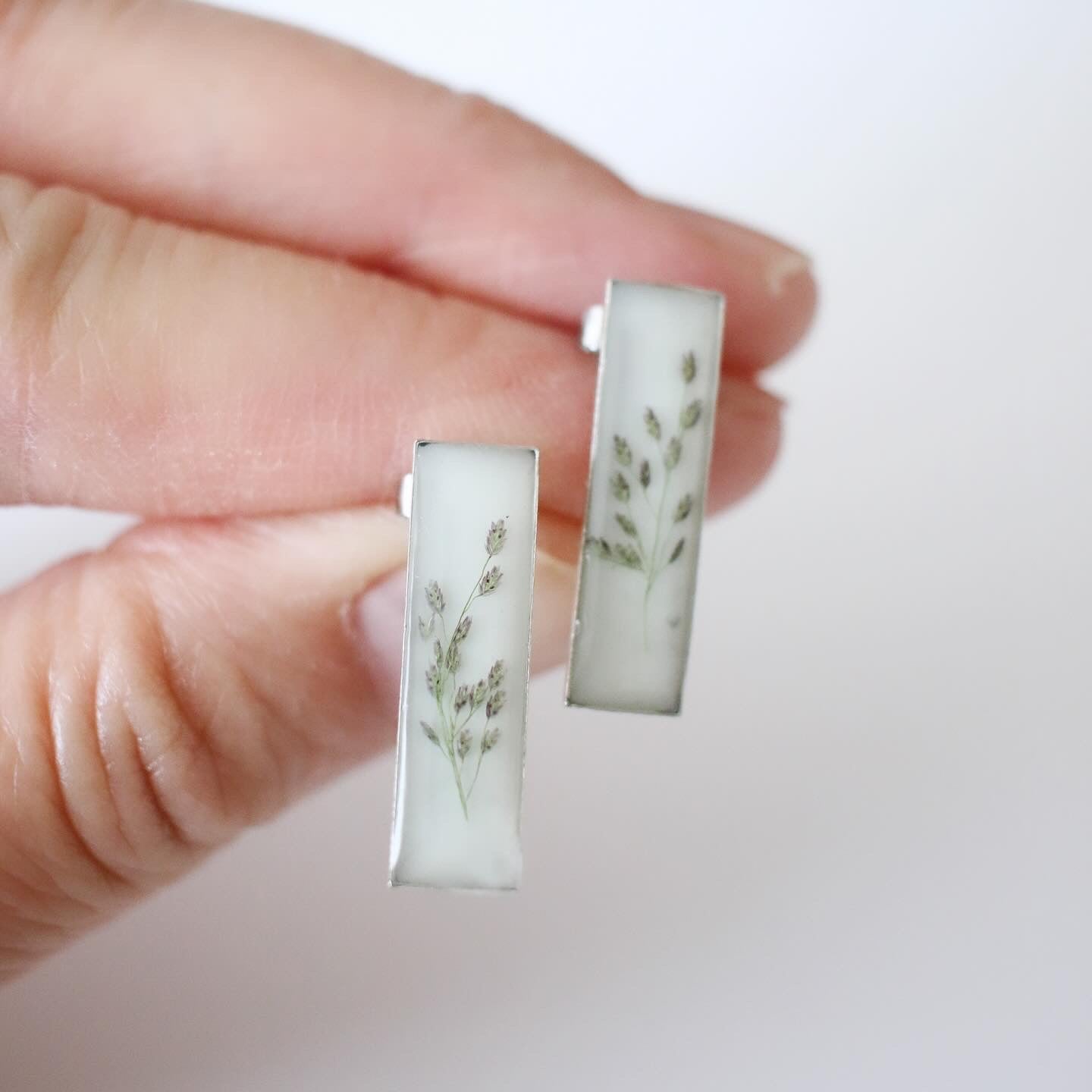 Winter Fields Bar Studs