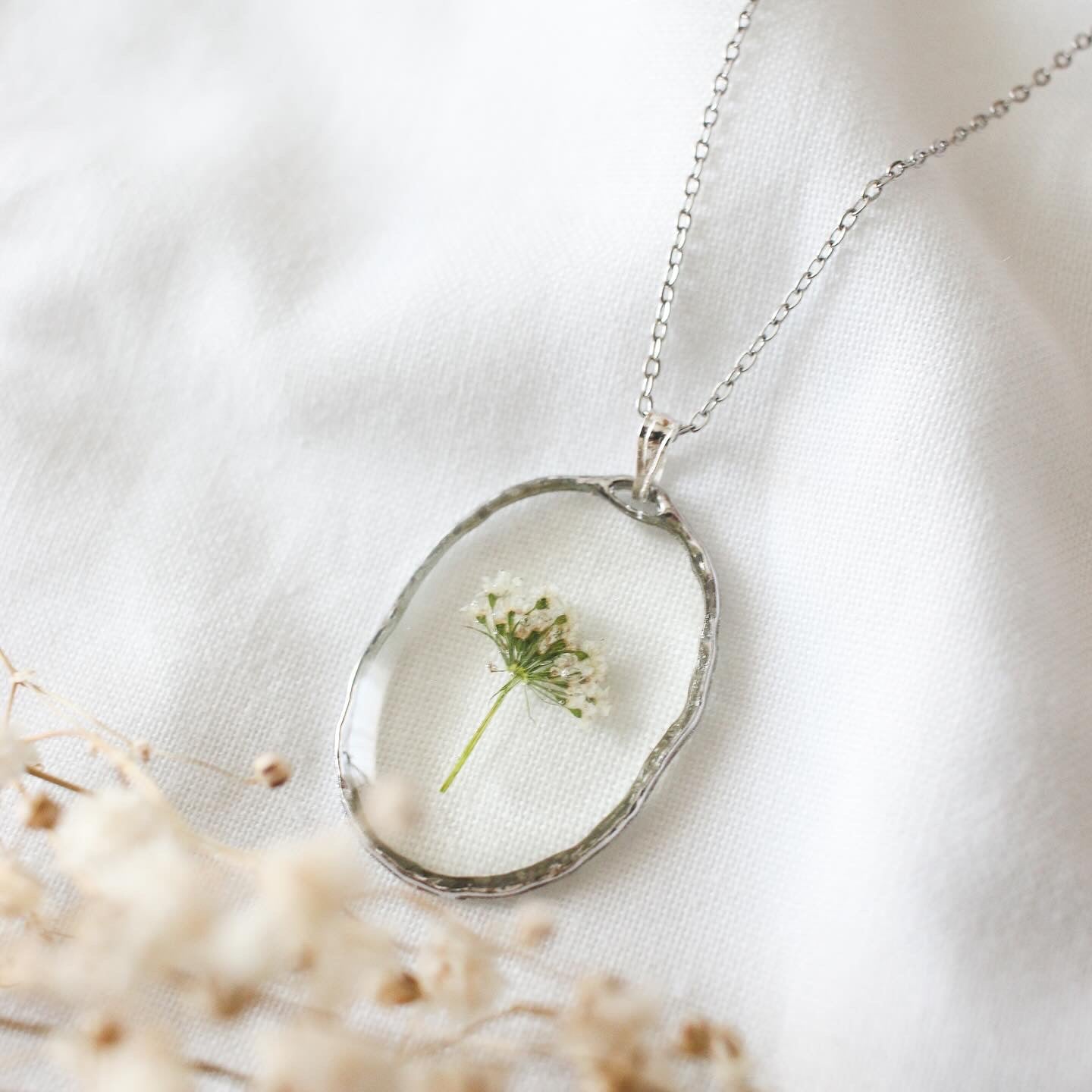 Queen Anne's Lace Pendant in Silver
