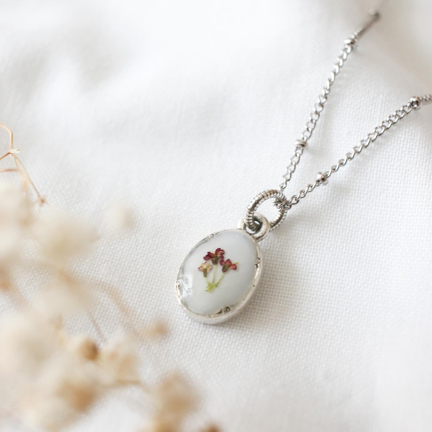 Diana Oval Necklace in Silver