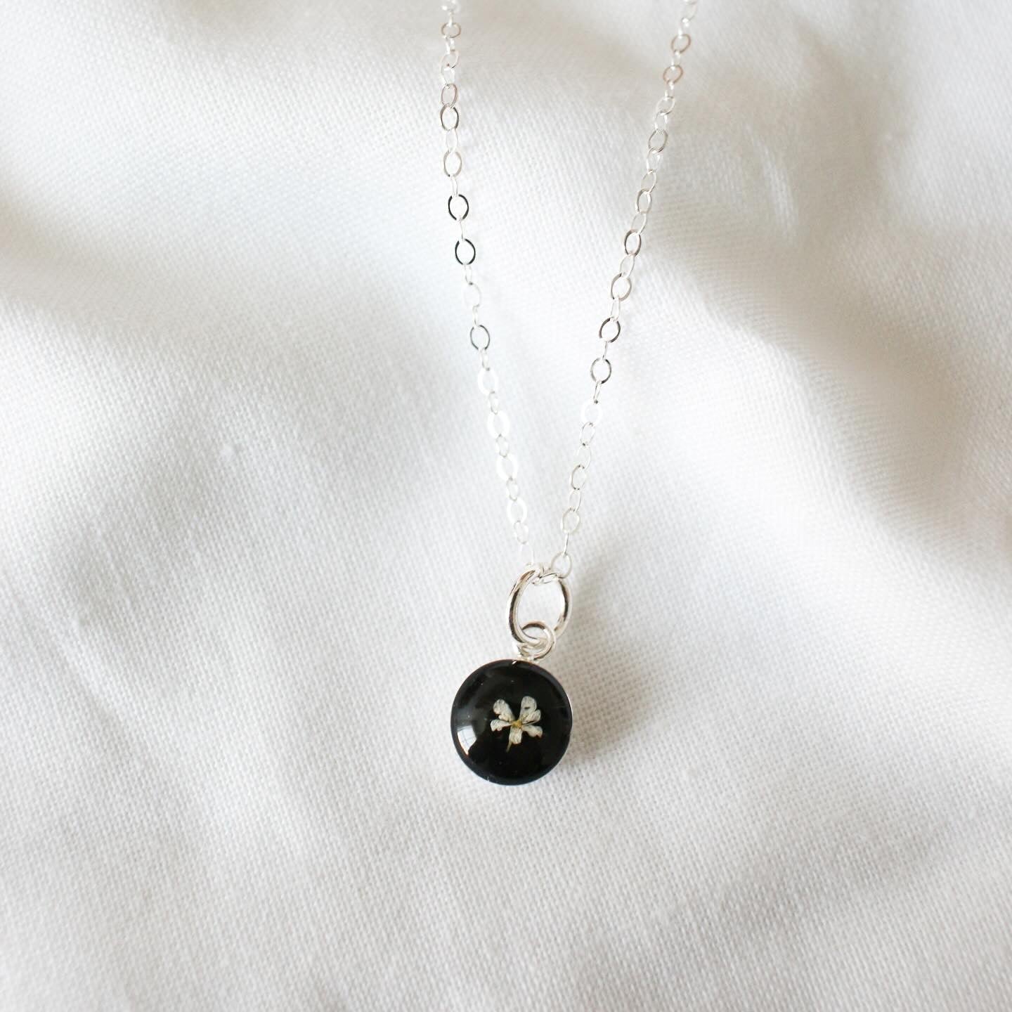 Silver Fleur Tiny Circle Pendant