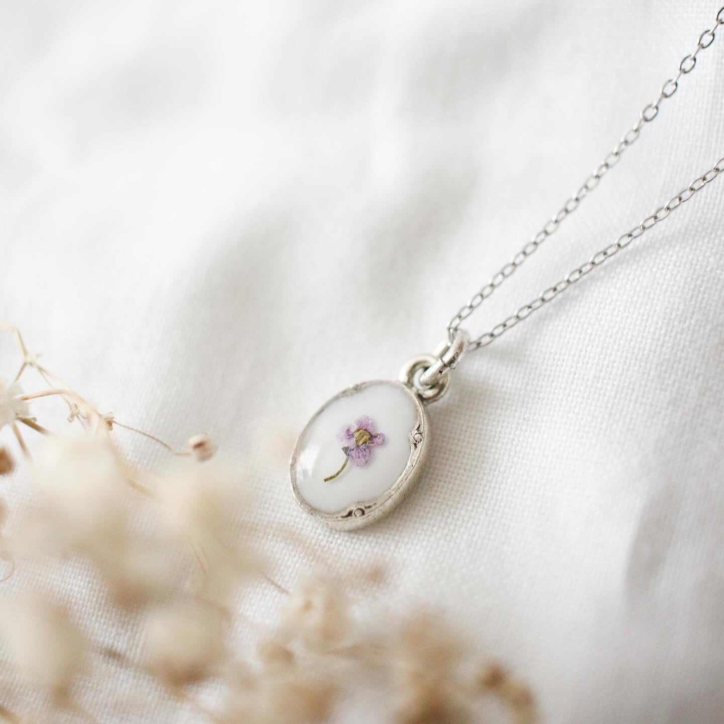 Diana Oval Necklace in Silver