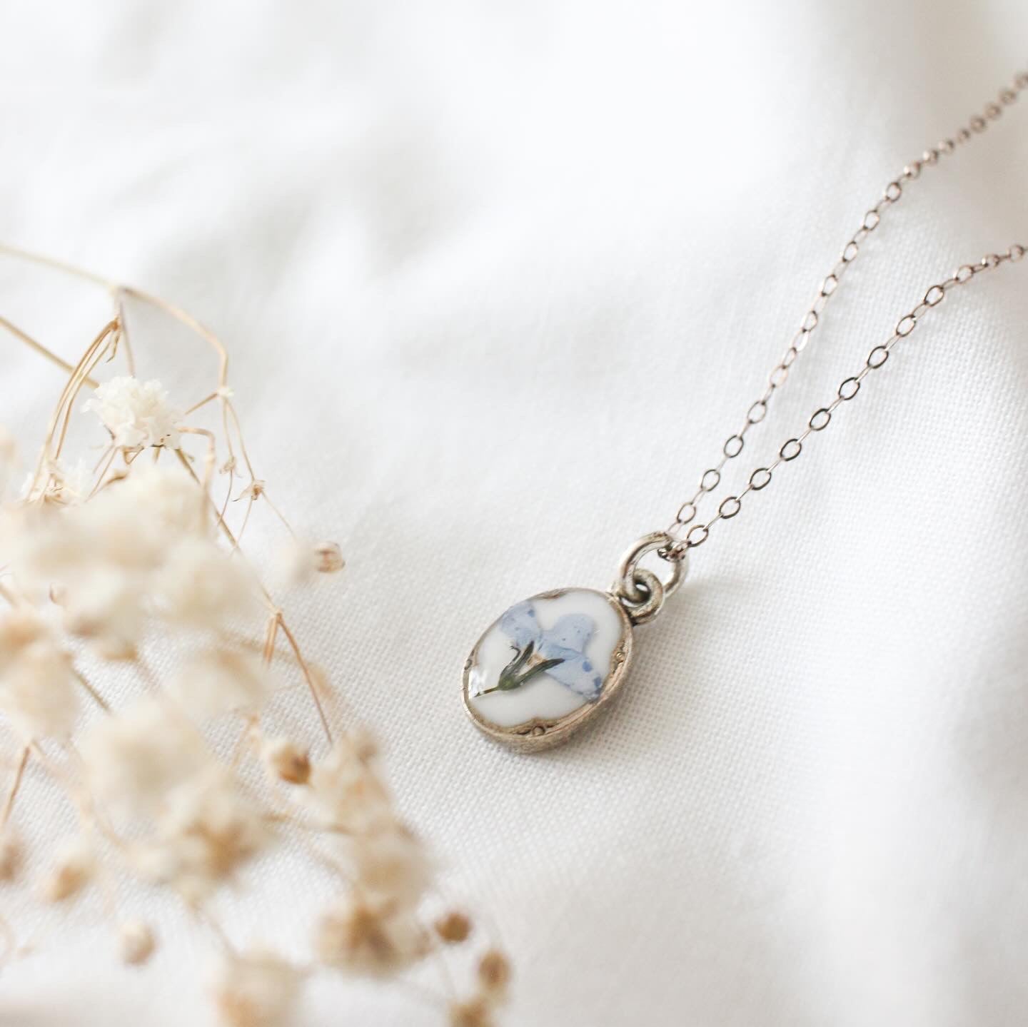 Diana Oval Necklace in Silver