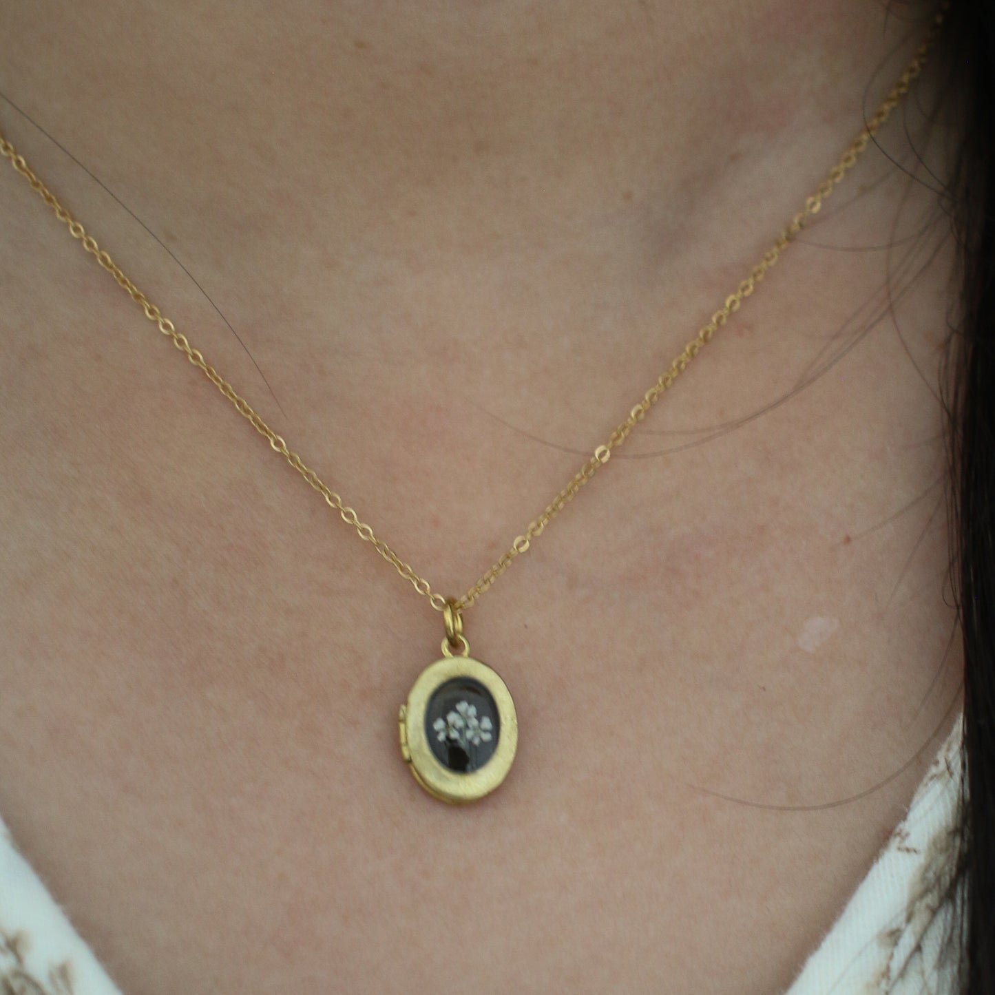 Archibald Locket in Noir