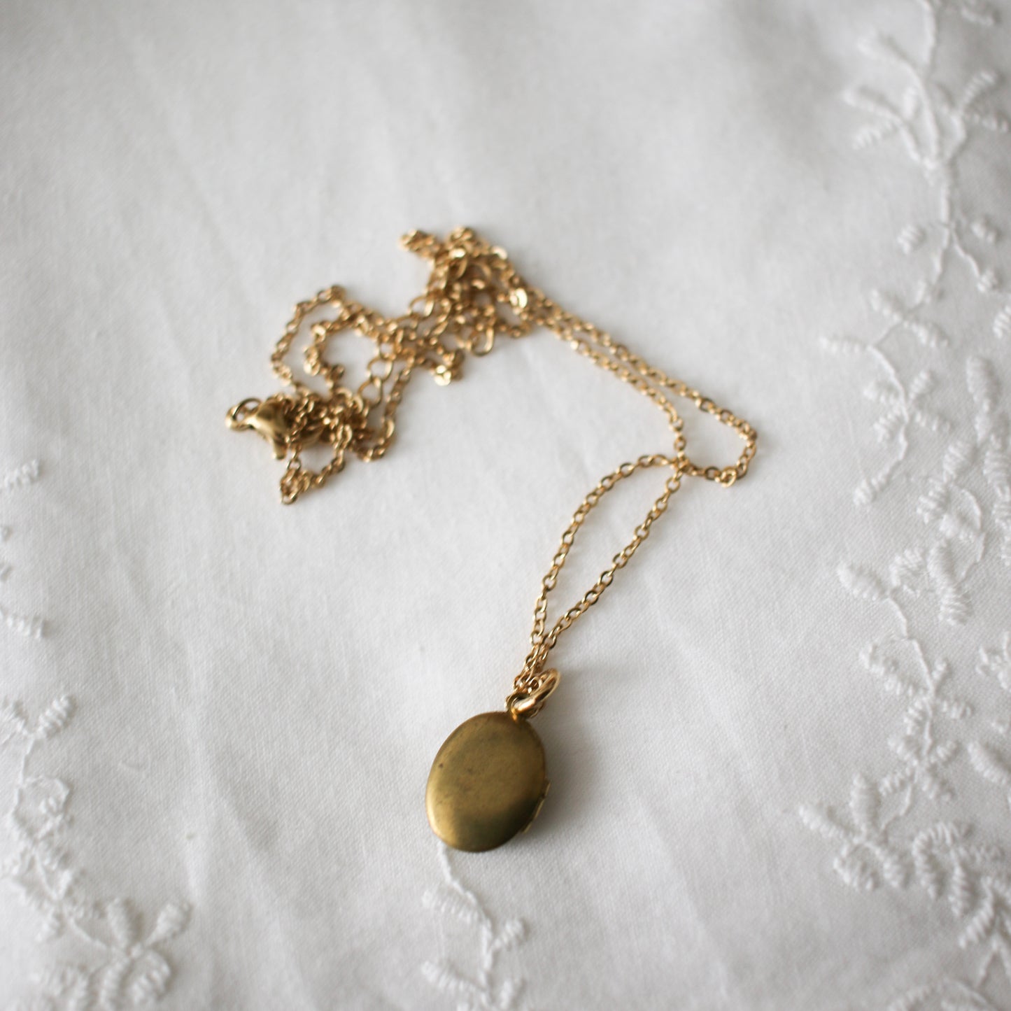 Pre Order Archibald Locket in pistachio