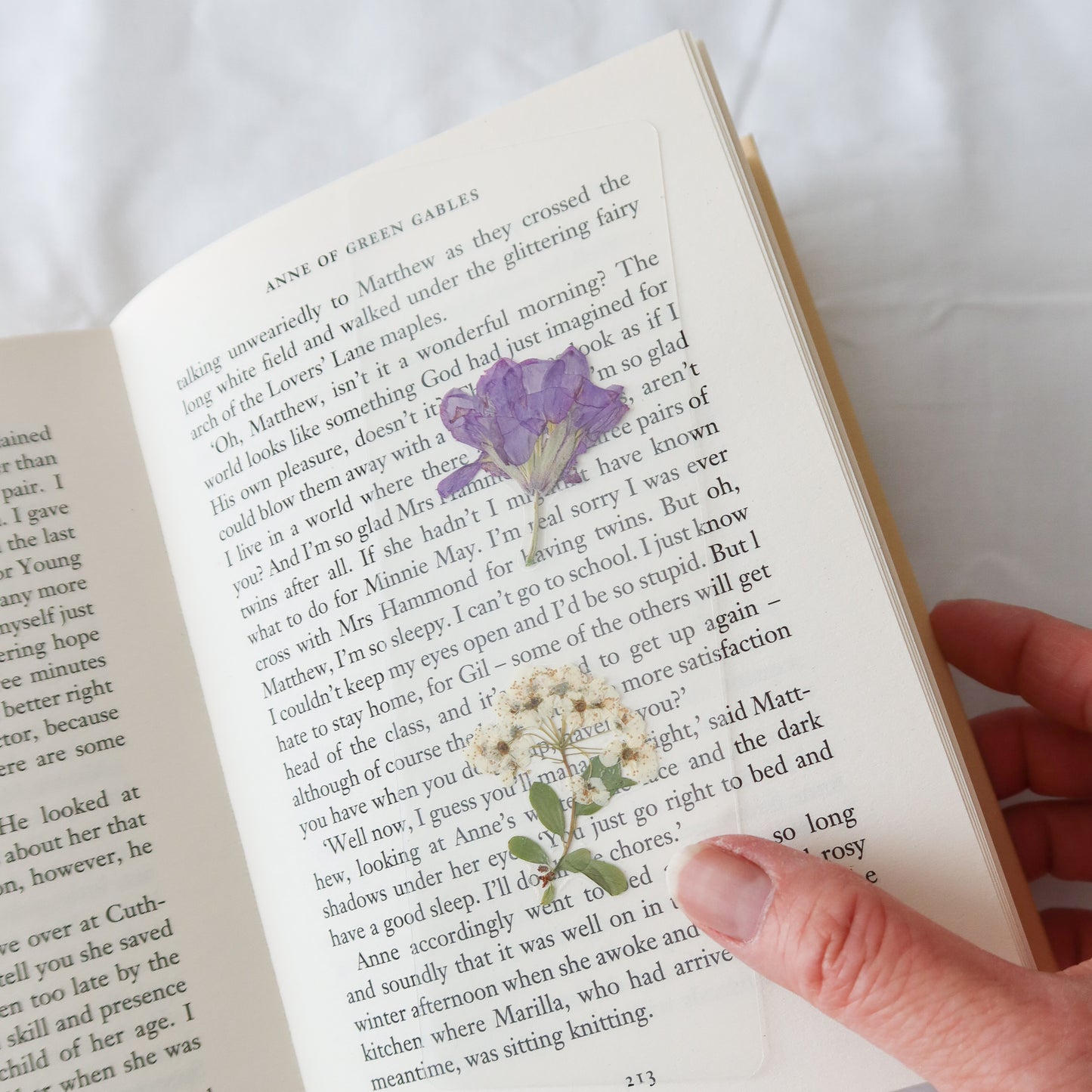 "La Mariee Royale" Bookmark