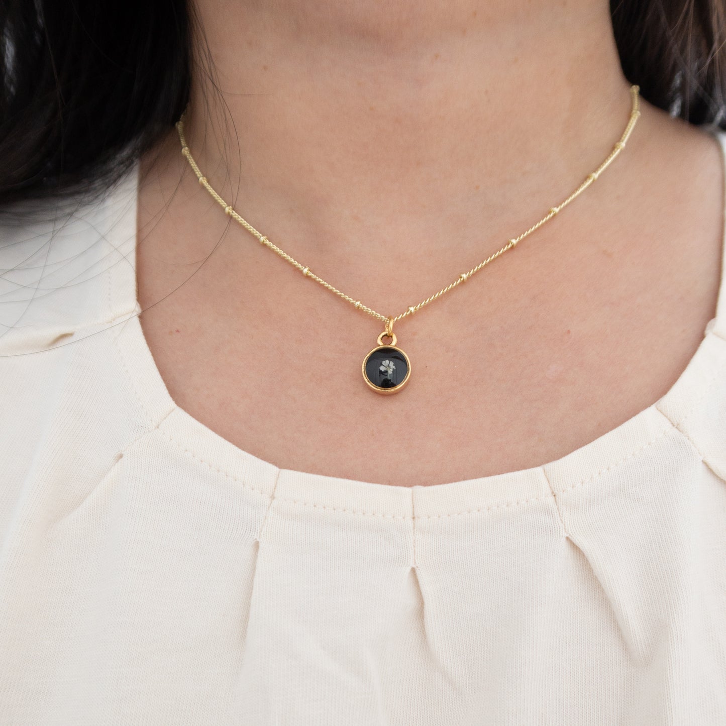 The Tiny Fleur Circle Pendant
