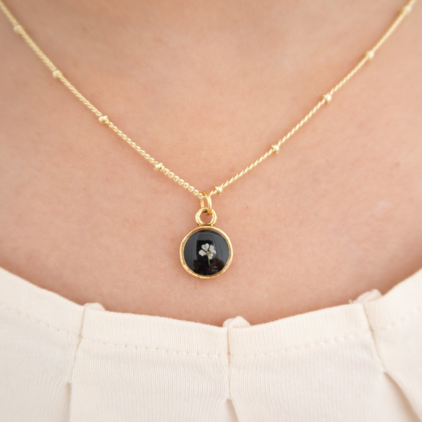 The Tiny Fleur Circle Pendant