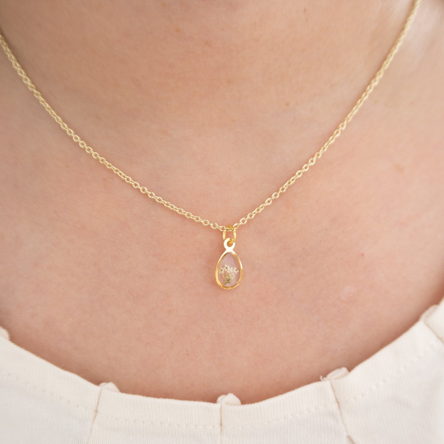 Raindrop Queen Anne's Lace Necklace