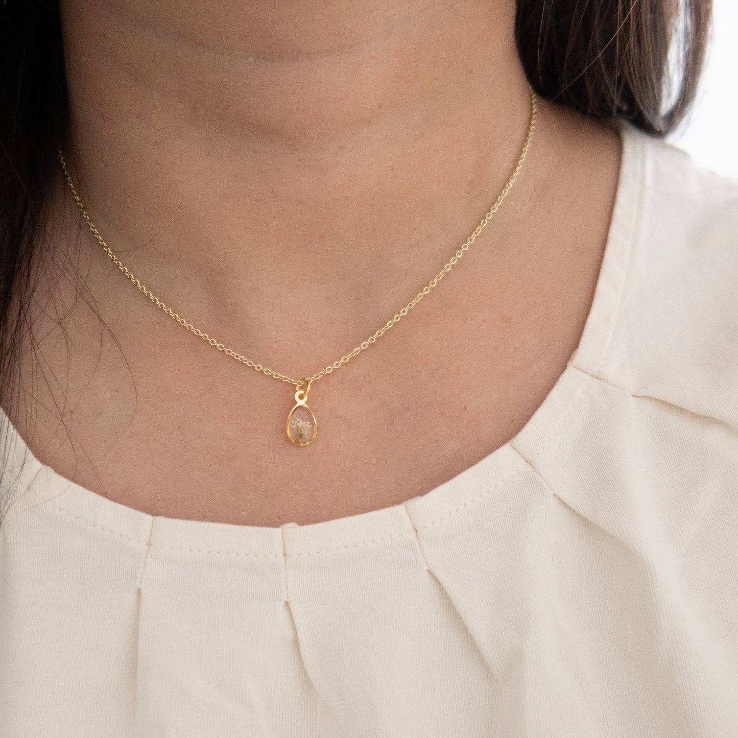 Raindrop Queen Anne's Lace Necklace