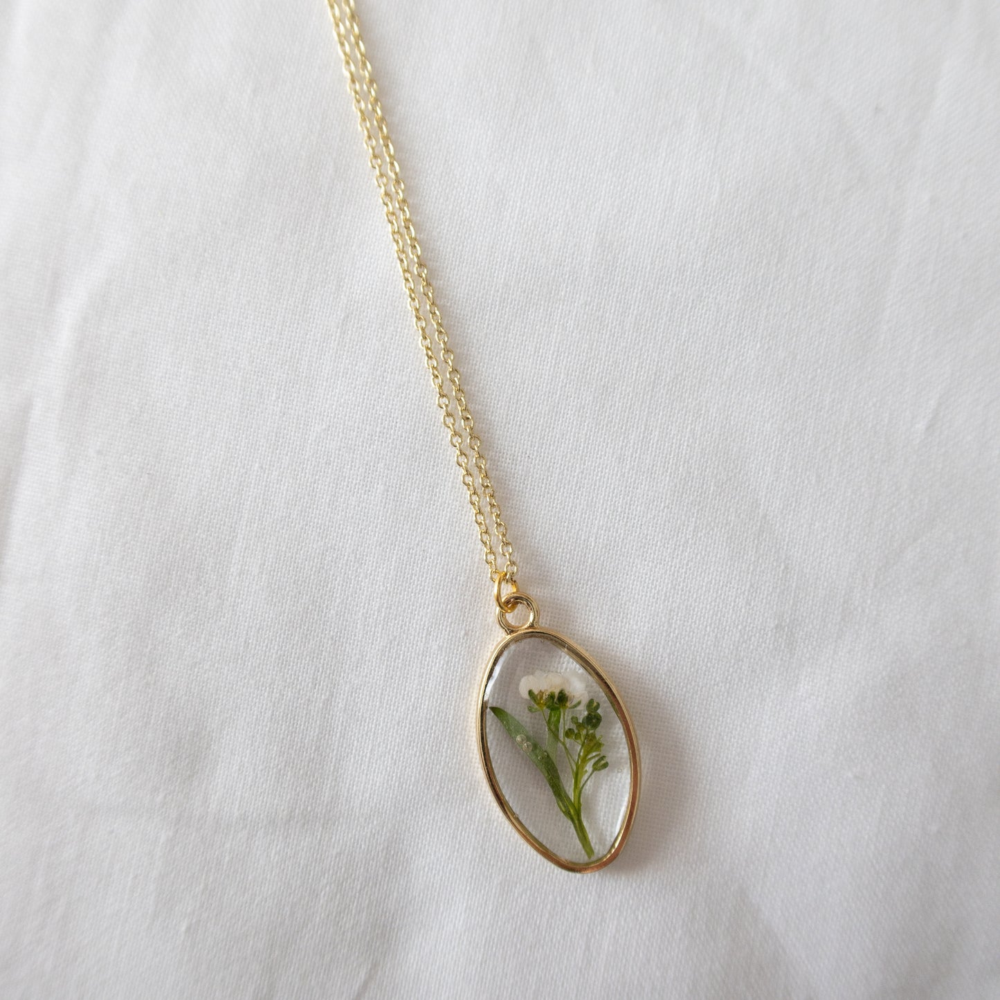 The Sweet Alyssum Oval Pendant