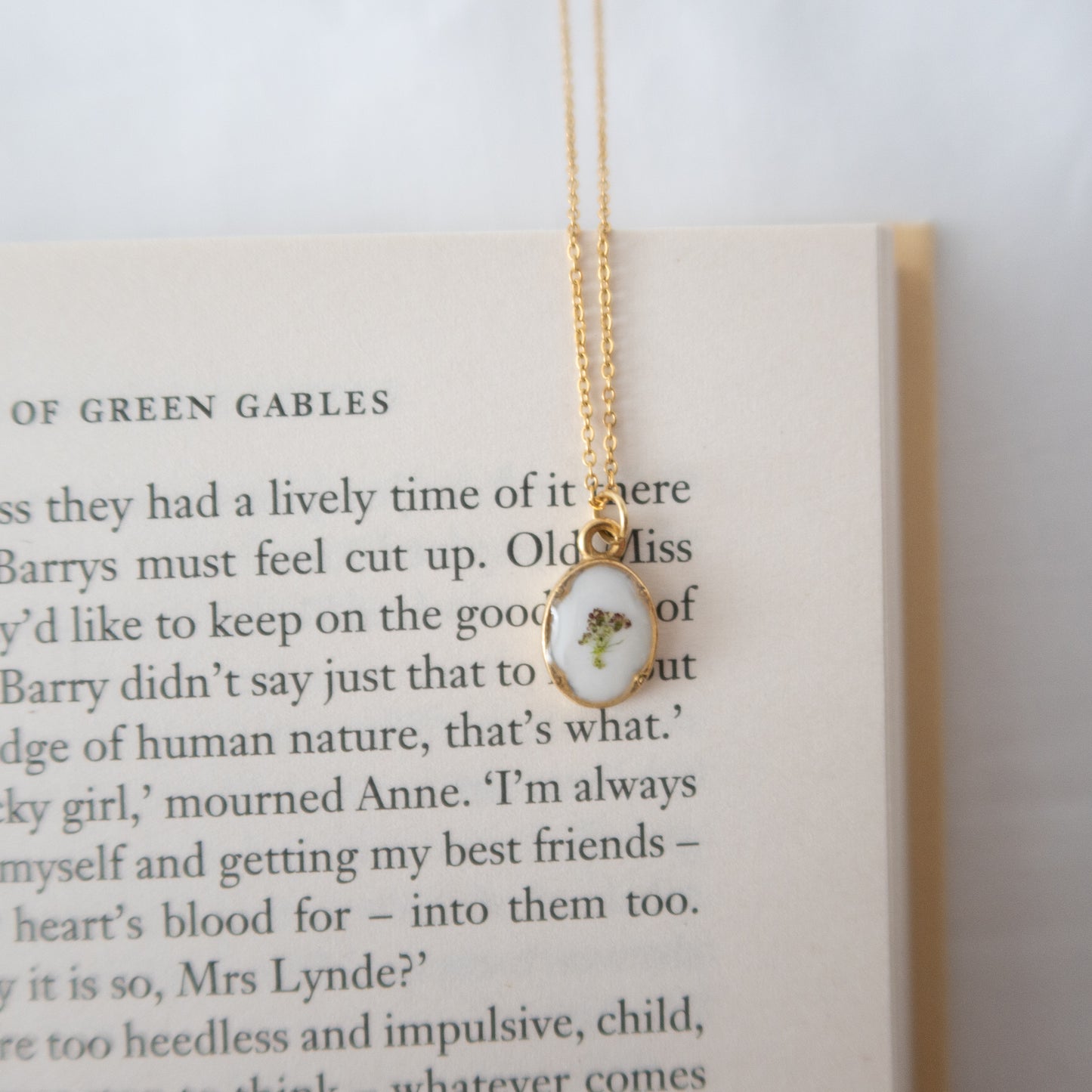 Diana Oval Necklace