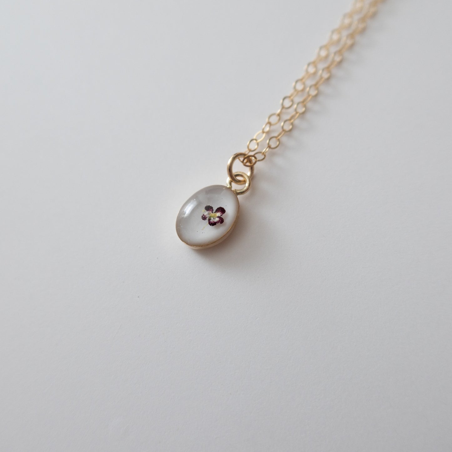 Simple Diana Necklace in Chocolate