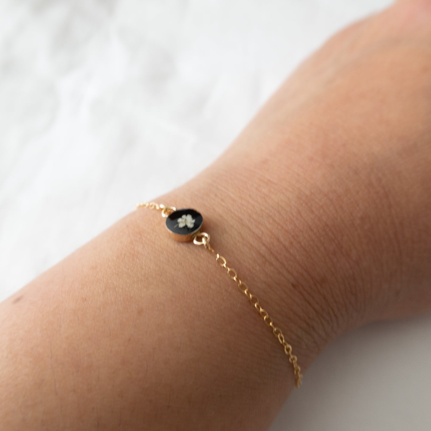Simple Circle Fleurs Bracelet