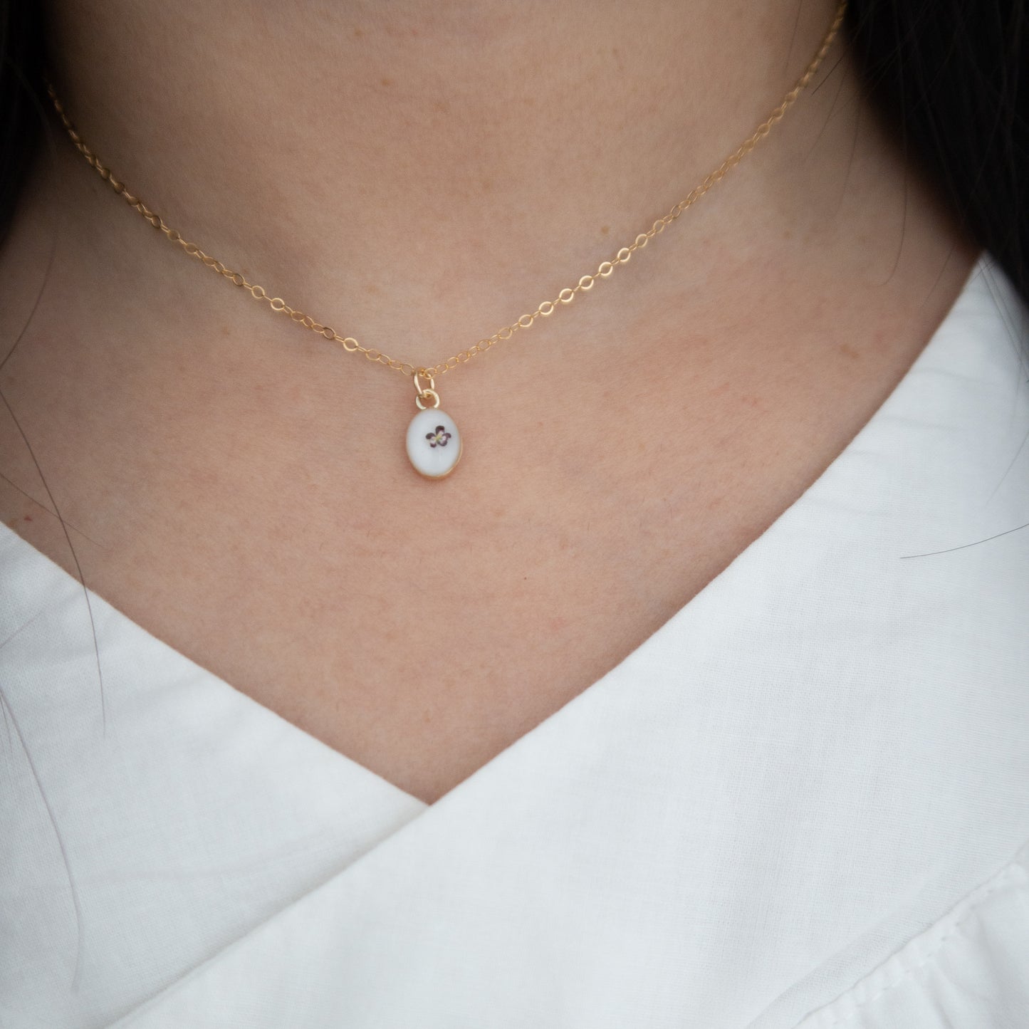 Simple Diana Necklace in Chocolate