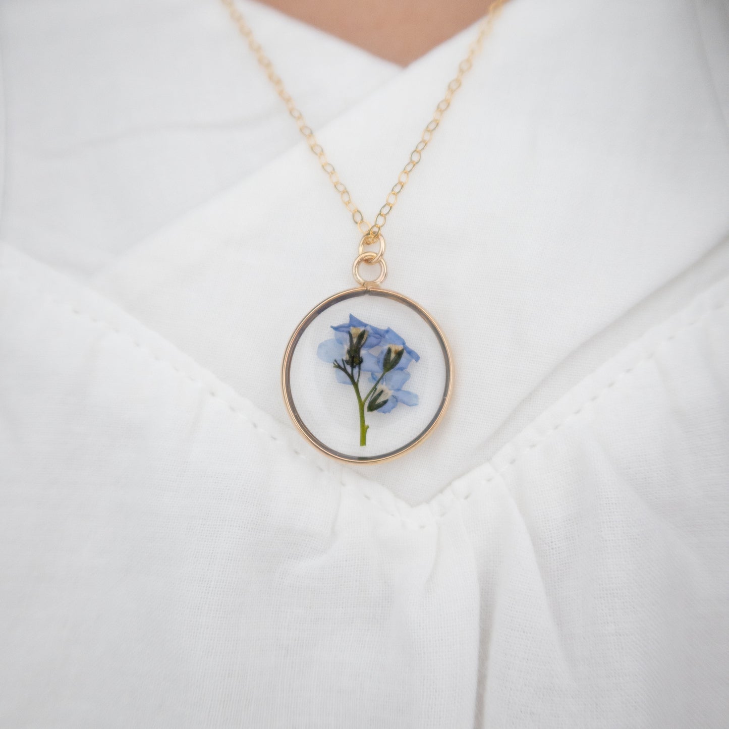 Simple Forget Me Not Bouquet Pendant
