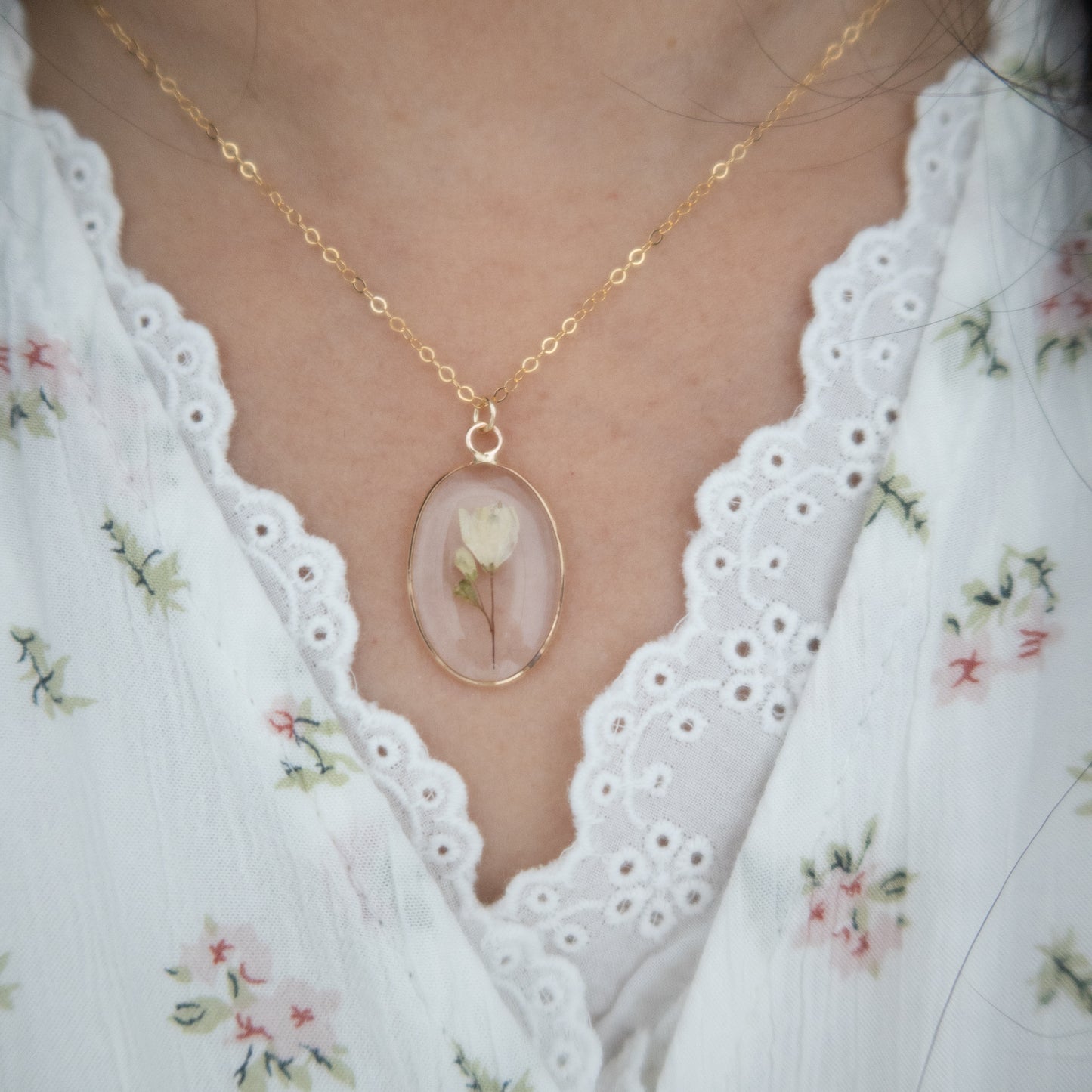 Simple Wildflowers Oval Pendant