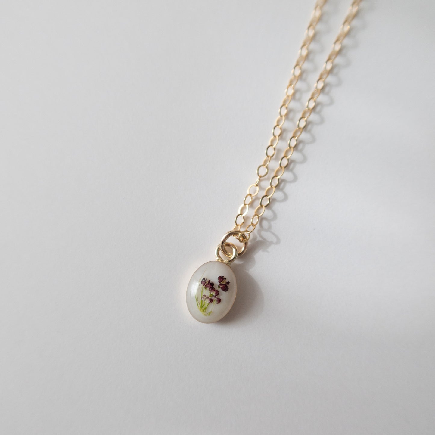 Simple Diana Necklace in Chocolate