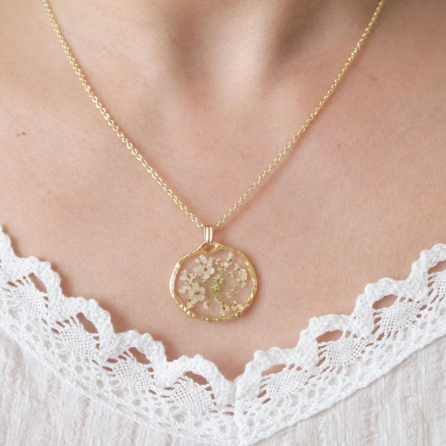 The Trouvaille White Forget Me Not Necklace