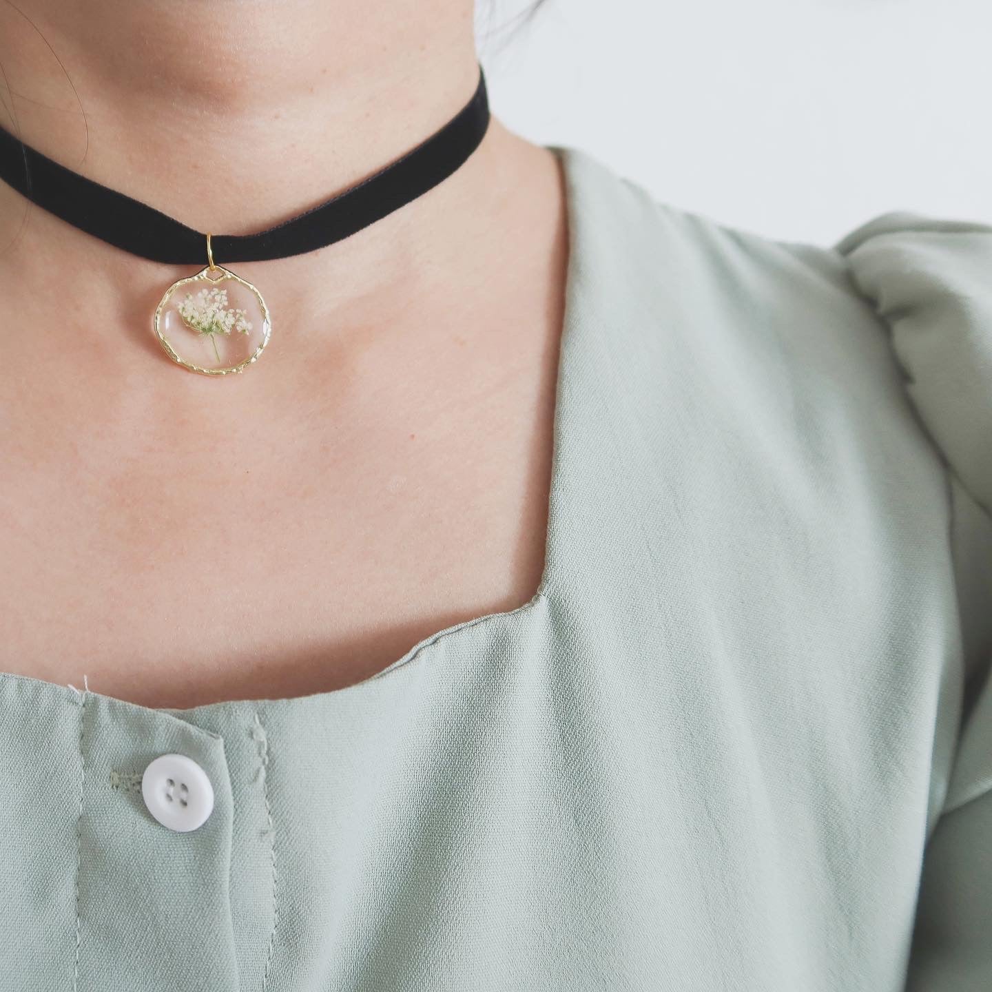 The Anne Choker