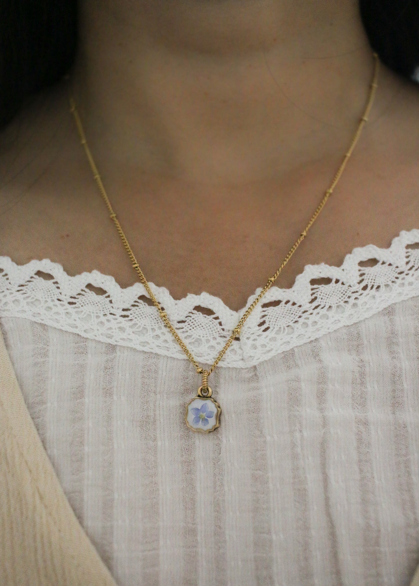 Emma Heirloom Necklace (frame)