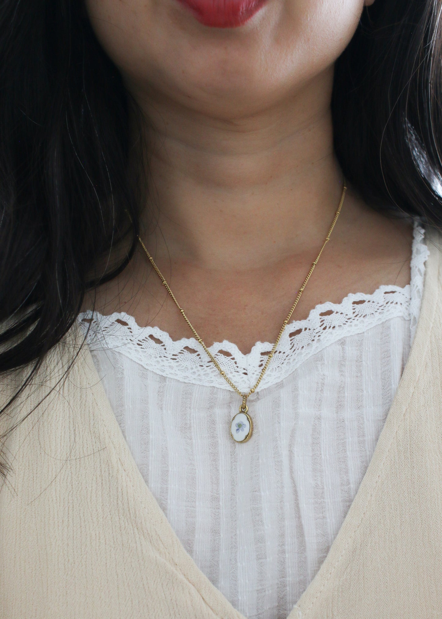 Emma Heirloom Necklace (oval)