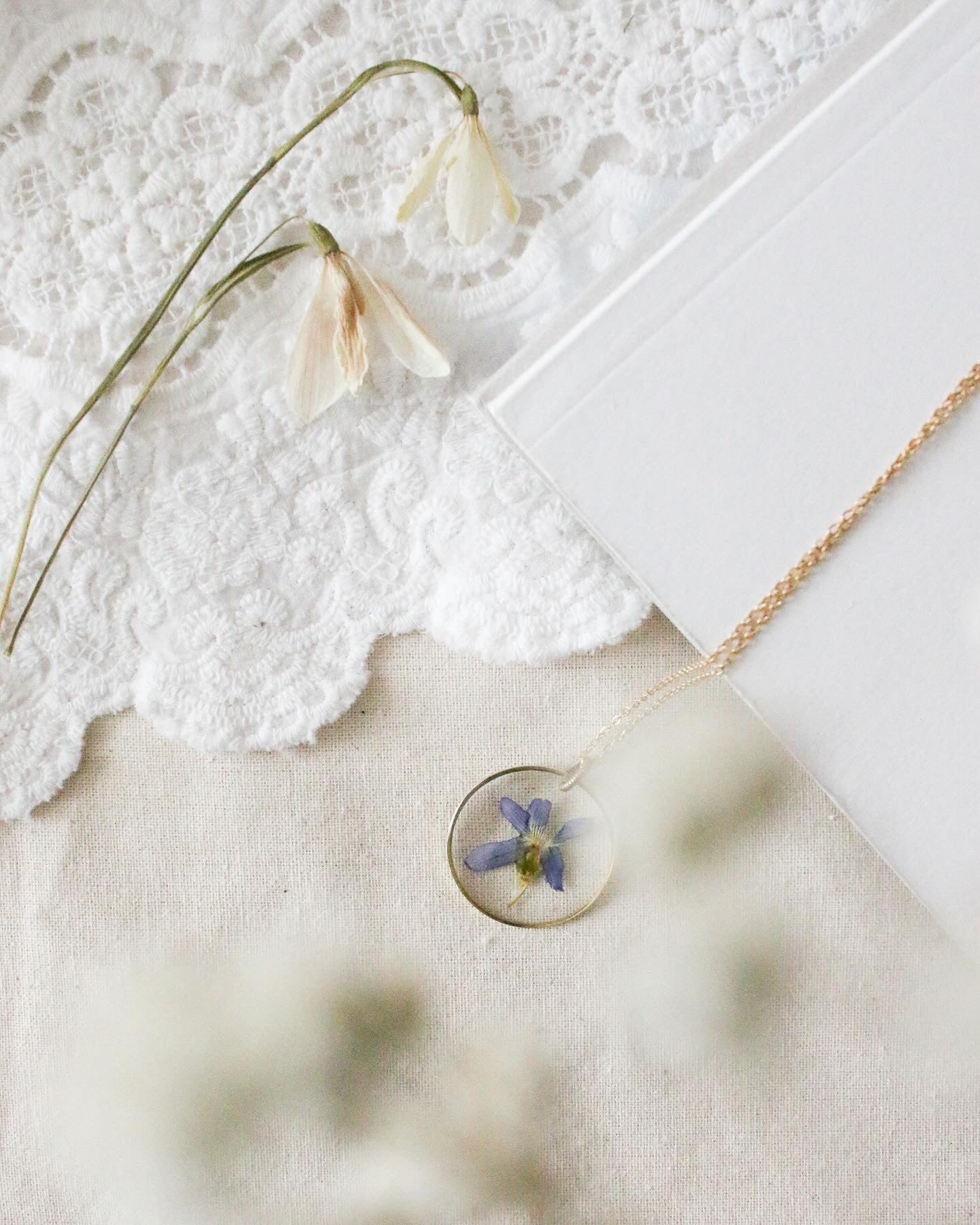 Pemberley Garden Necklace (Violet Flower)