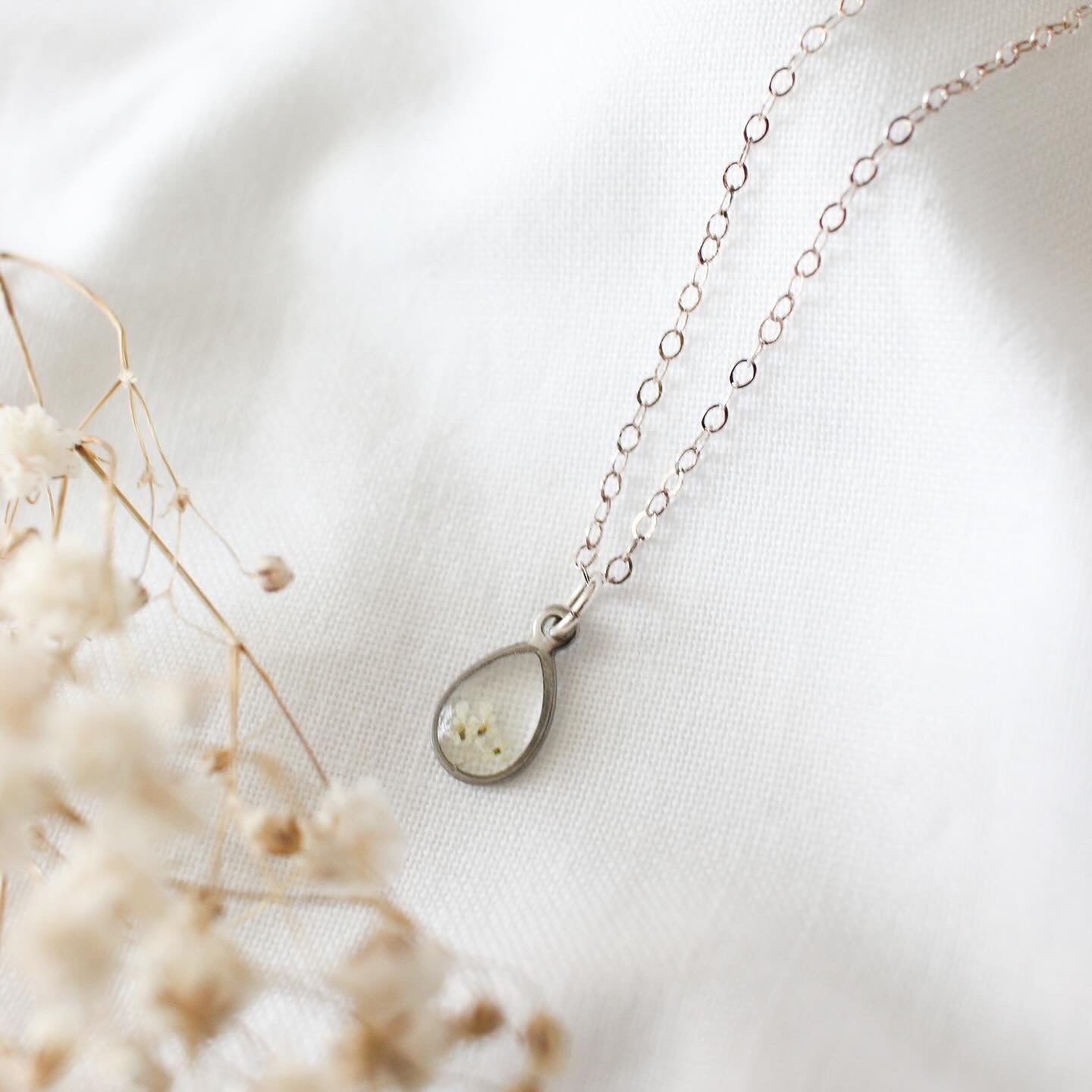 Silver Raindrop Queen Anne's Lace Necklace